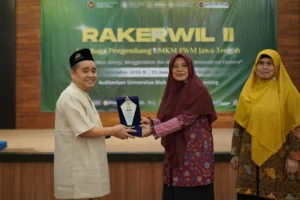 Komitmen Ramah UMKM, UNIMMA Terima Penghargaan dari PWM Jawa Tengah