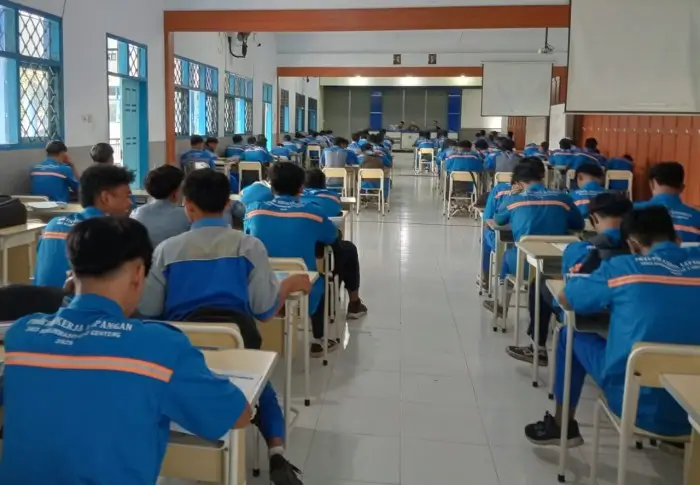 Siswa SMK Muda Genteng Ikuti Monitoring Jelang Berakhirnya PKL