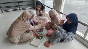 Obati Rindu, Sesi Dering Telepon Jadi Momen Emosional di One Week English Holiday SDMM
