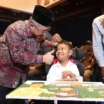 Terima Lukisan Siswa SLB, Mendikdasmen Tegaskan Gelar Karya Vokasi PKPLK 2025 sebagai Ruang Inklusif