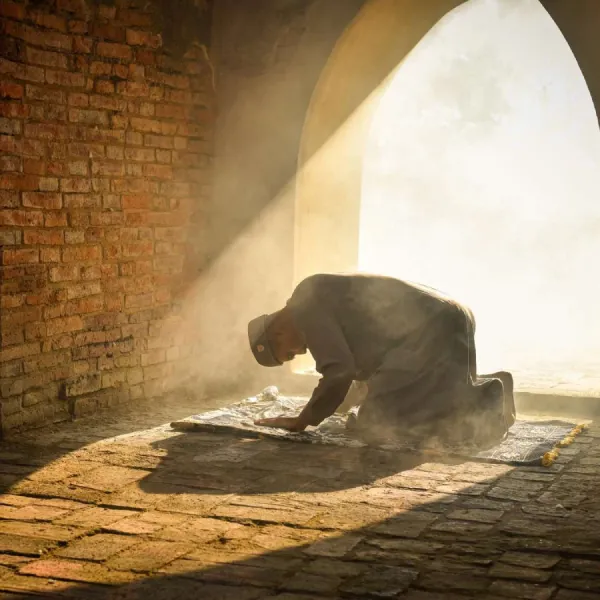 Khotbah Jumat: Mengelola Ikhtiar, Menerima Takdir