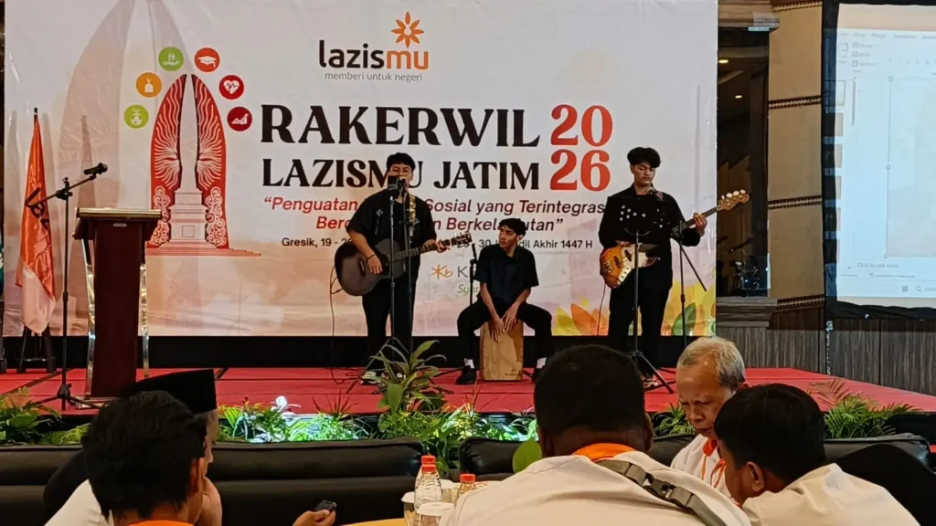 Band Akustik SMAM 1 Gresik Tampil Perdana di Rakerwil Lazismu Jatim