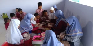 Serunya Cooking Class MIM 12 Centini: Siswa dan Wali Murid Belajar Memasak Bersama