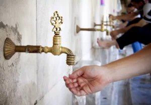 Kunci Delapan Pintu Surga, Dimulai dari Tetesan Air Wudu