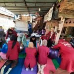 Prenatal Yoga Bantu Ibu Hamil Siapkan Persalinan Normal di Tanah Kali Kedinding Surabaya