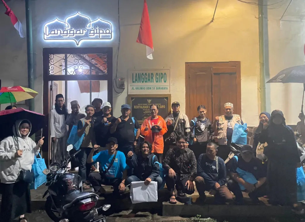 Menerjang Hujan, Muhammadiyah Historical Walk Telusuri Jejak Sejarah Ampel