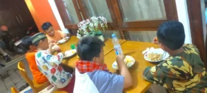Kelezatan Nasi Goreng Sosis Bikin Peserta English Camp SD Musix Tambah Porsi hingga Empat Kali