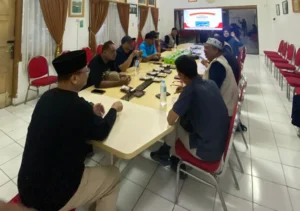 Menerjang Hujan, Muhammadiyah Historical Walk Telusuri Jejak Sejarah Ampel