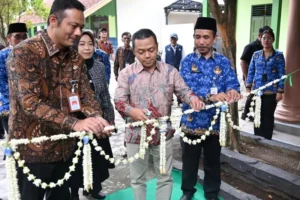 Resmikan Revitalisasi SMP Negeri 1 Banyudono, Wamendikdasmen Tegaskan Pembangunan Fisik Harus Sejalan dengan Karakter