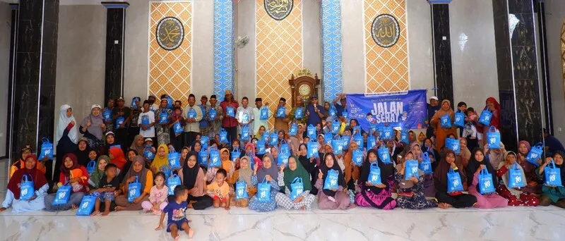 PRM Drajat II Bagikan Ratusan Paket Sembako di Semarak Milad ke-113 Muhammadiyah