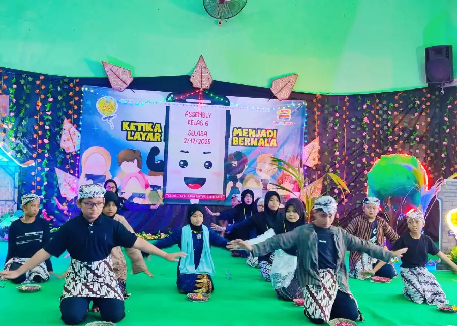 Saat Layar HP Menjadi Berhala: Assembly Learning SD Kreatif Muhammadiyah 16 Kenalkan Syirik Modern