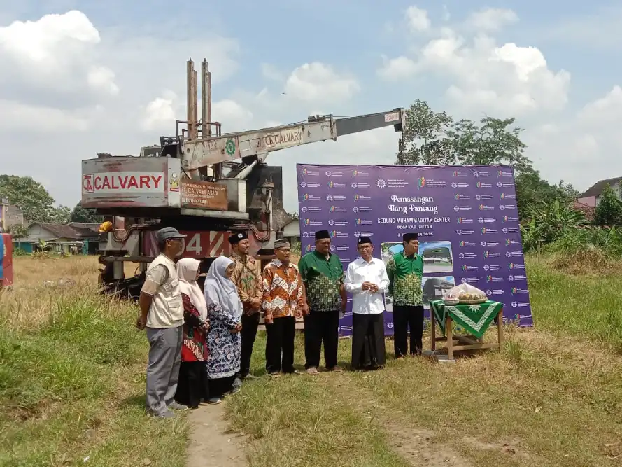 Pemasangan Tiang Pancang GMC PDM Kabupaten Blitar Resmi Dimulai