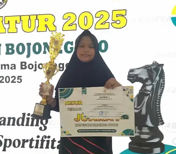 Siswi MTs Muga Sumberrejo Juara 1 Kejurkab Catur Bojonegoro 2025