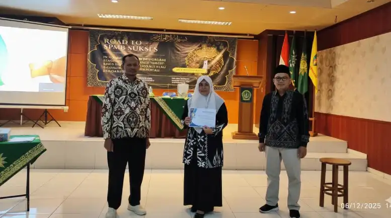 Kepala MTsM 9 Al-Falah Cangaan Raih Peserta Terbaik 1 pada In House Training