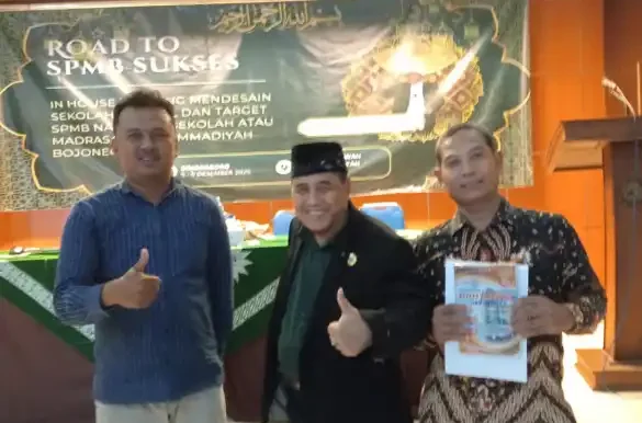 PDM Bojonegoro Gelar IHT Sukses SPMB, Kepala MIM 04 Al-Azhar Raih Terbaik 2