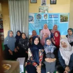 UMG Latih Petani Kiring Makmur Buat Bioplastik Ramah Lingkungan dari Air Nira