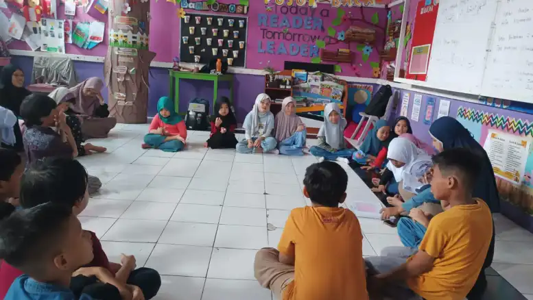 Memotivasi! Guru Kelas Beri Nasihat Jelang Pulang Sekolah