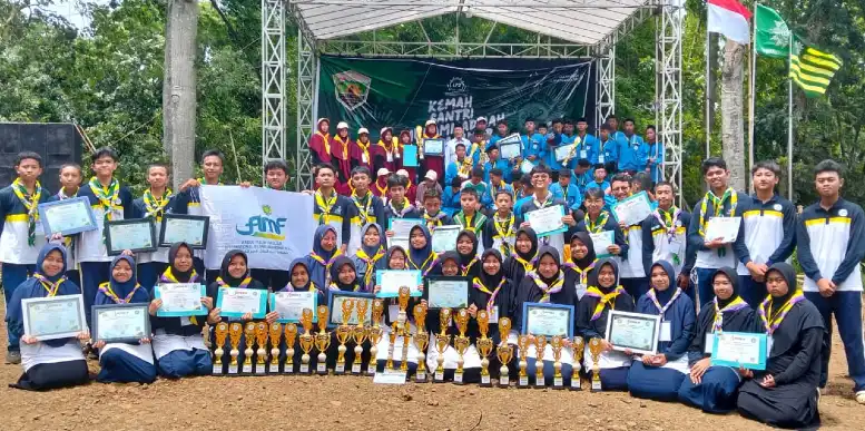 Berusia 3 Semester, PPI AMF Raih 21 Piala Terbanyak di KSM Tingkat Provinsi