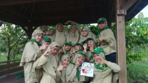 Kreativitas Tanpa Batas, Peserta CPA Ubah Pelepah Pisang Jadi Logo HW