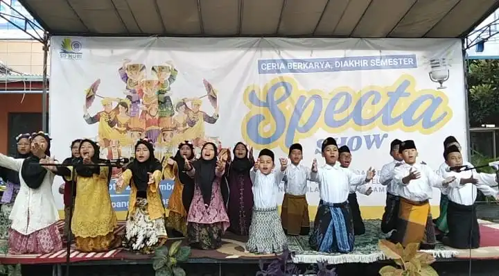 Specta Show SD MURI Tampilkan Kreativitas dan Kepercayaan Diri Siswa
