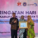 Aisyiyah Lamongan Berprestasi, Siti Mukholifah Raih Anugerah Perempuan Inspiratif