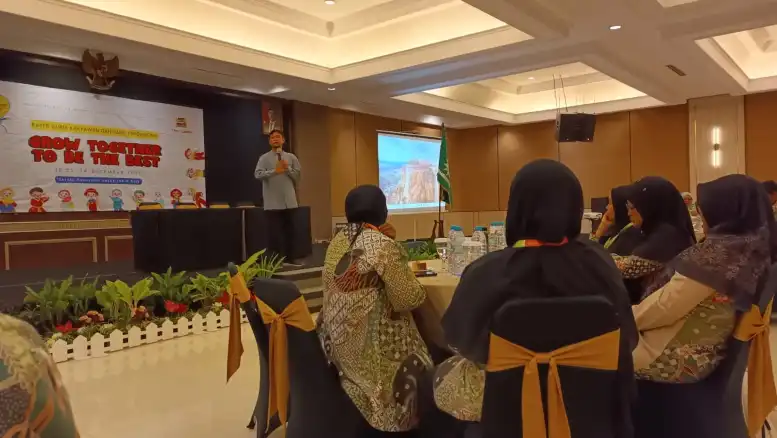 Sekolah Kreatif SD Muhammadiyah 16 Surabaya Gelar Rapat Pleno Reflektif