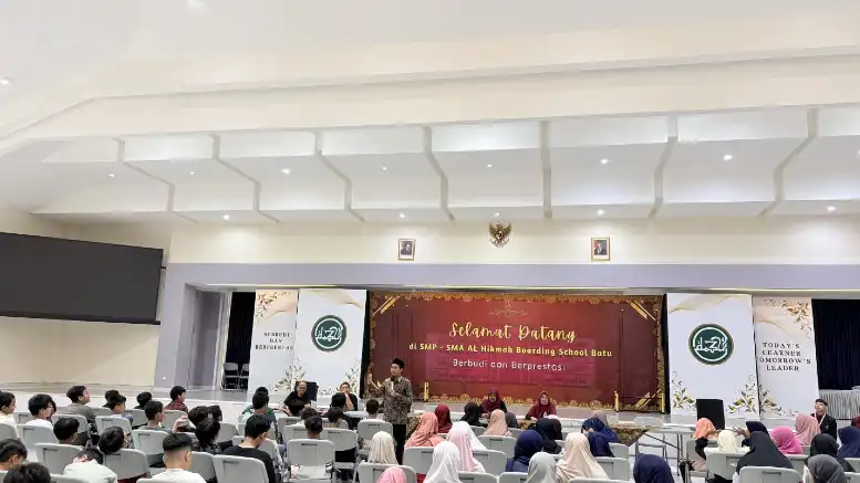 Pembukaan One Week English Holiday SDMM 2025 Resmi Digelar di IIBS Al Hikmah Batu