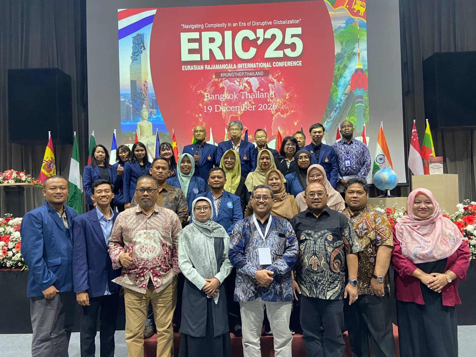 Pascasarjana UMG Perkuat Eksistensi Global pada ERIC 2025 di Thailand
