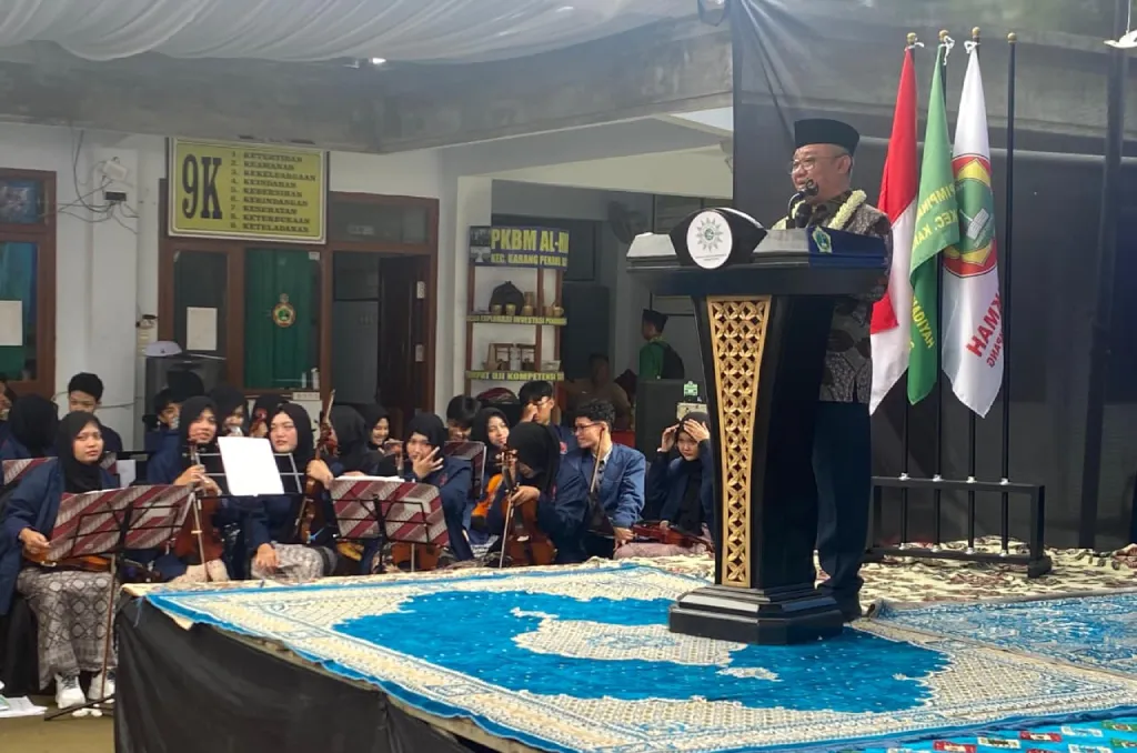 Harmoni Pendidikan Berkarakter Menggema di Sampang, Orkestra SMAMX Tuai Apresiasi Mendikdasmen