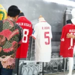 Lelang Amal di Umsura Tembus Rp 42 Juta, Jersey Rizky Ridho Paling Diminati