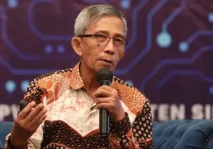 Hutan Mengirim Pesan Lewat Kayu