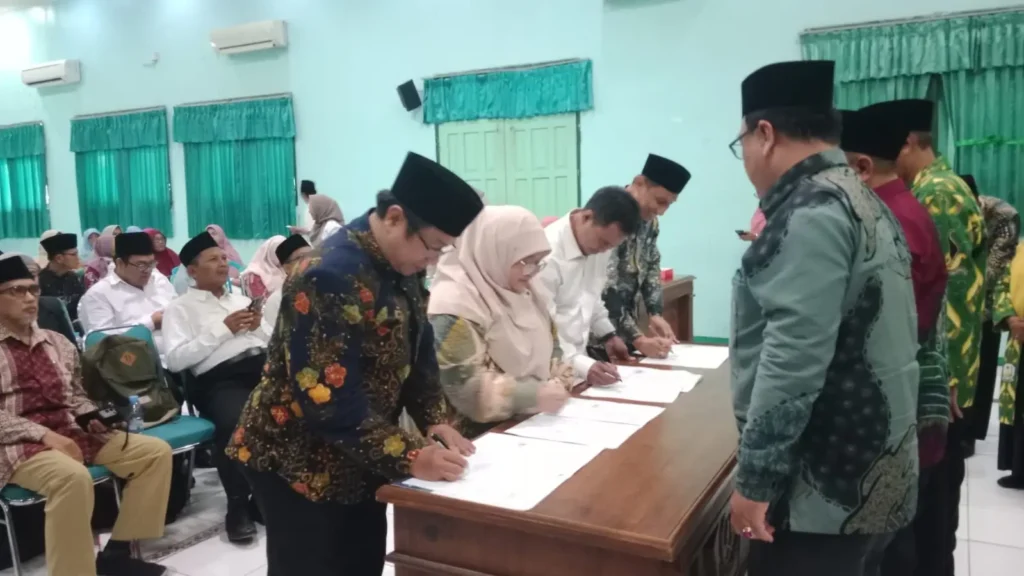 Satu-Satunya SMP Muhammadiyah di Surabaya, SMPM 2 Teken MoU Program Tahfidz dengan Kemenag