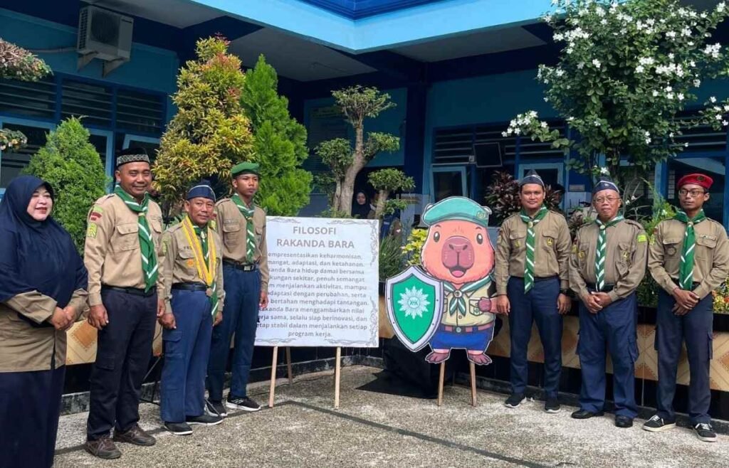 Dewan Kerabat AR Fahruddin SMK Muhlibat Dilantik dan Luncurkan Maskot Rakanda Bara