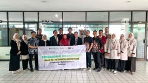 Pengabdian Masyarakat FK UMSURA: Pelatihan Service Excellent Islami Terintegrasi