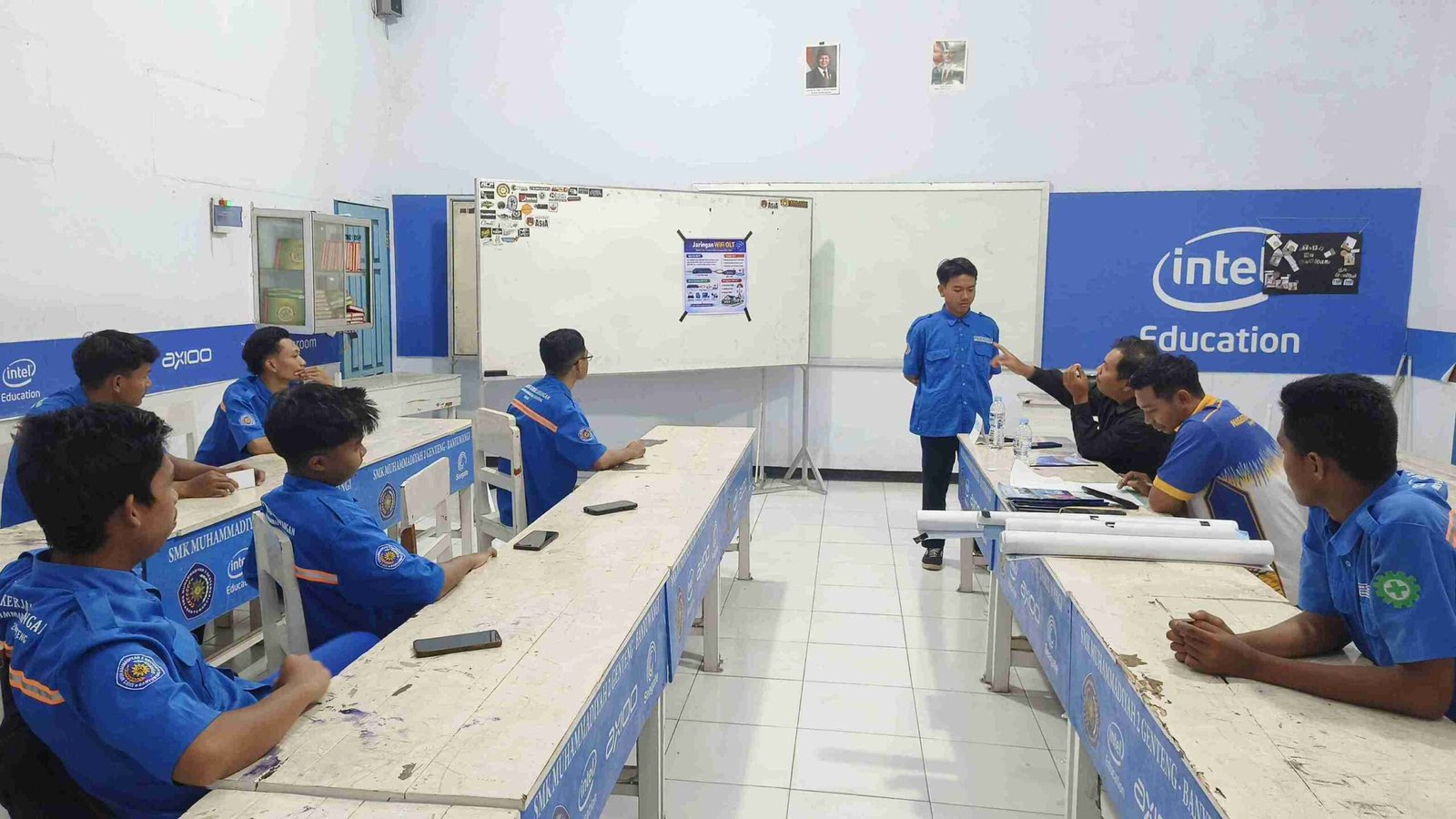 Siswa SMK Muda Genteng Jalani Ujian PKL