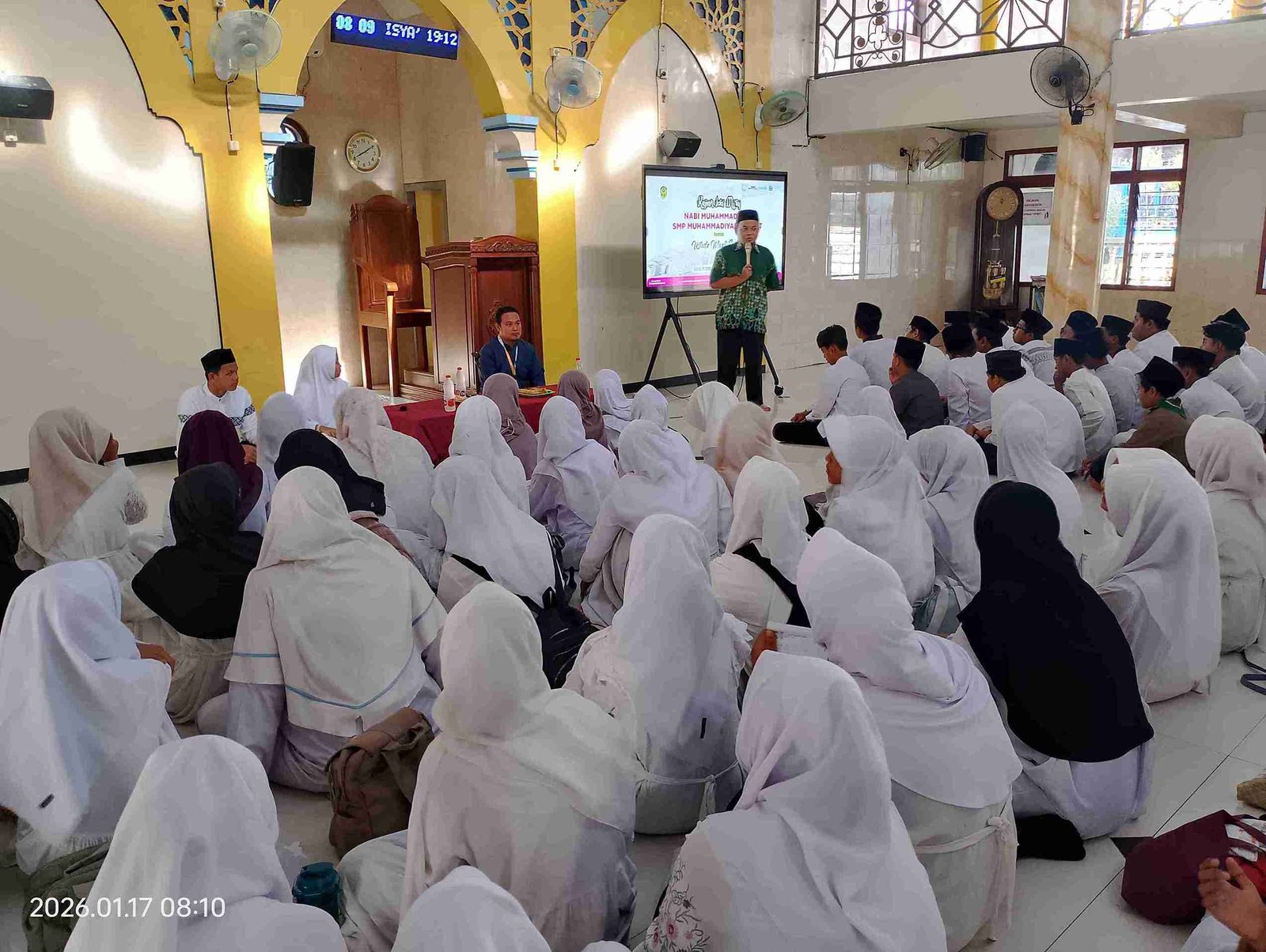 Kajian Isra’ Mi’raj SMP Muhammadiyah 1 Babat: Sholat sebagai Penolong dalam Segala Hal