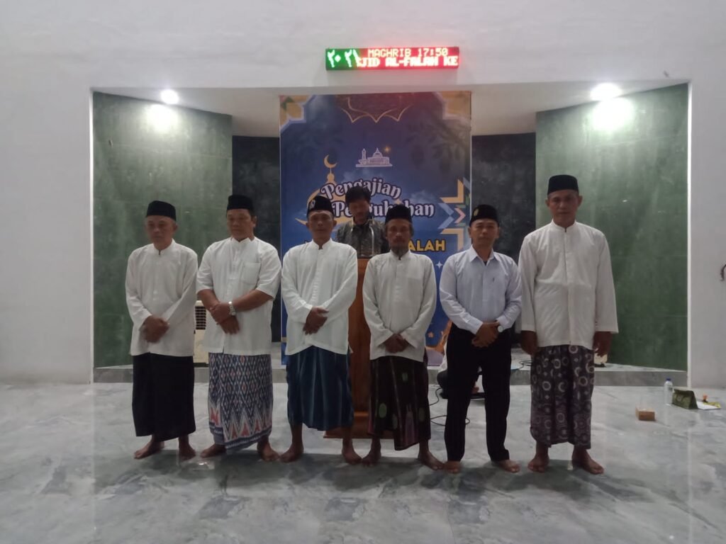 Pengukuhan Takmir Masjid Al Falah Laren Lahirkan Komitmen Perbaikan Manajemen