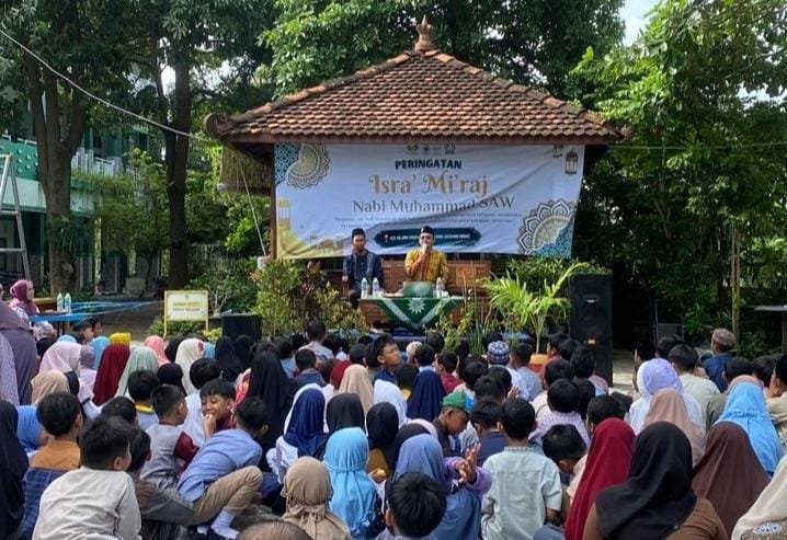 Siswa SD Almadany Peringati Isra’ Mi’raj: Momentum Meneguhkan Nilai Islam Rahmatan Lil Alamin