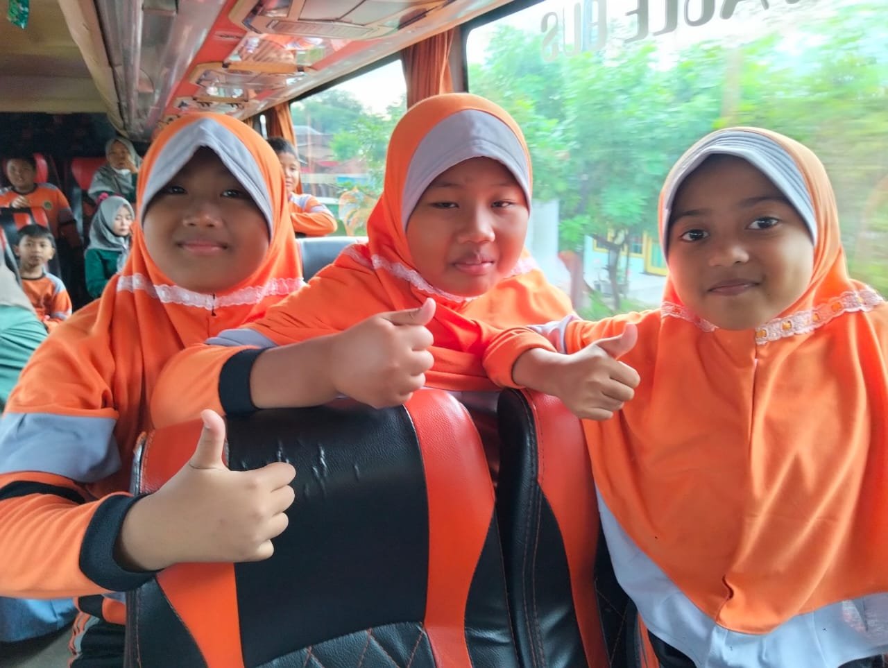 SD Muhammadiyah 1 Wringinanom Gelar Outing Class Asyik di Wisata Air Balekambang