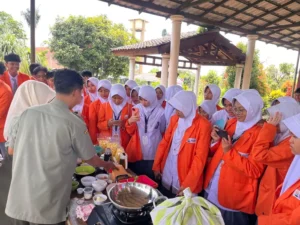 Smamita Belajar Olah Hasil Perikanan di BRMP, Siswa Praktik Buat Nugget Tuna