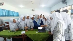Dosen UMG Bekali Siswa SMA Muhammadiyah 4 Sidayu dengan Pelatihan Kepemimpinan dan Karakter