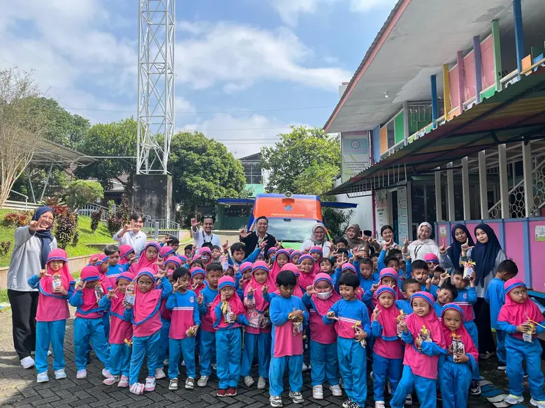 Mobil Perpustakaan RBC Tanamkan Literasi dan Edukasi Lingkungan bagi Anak Usia Dini