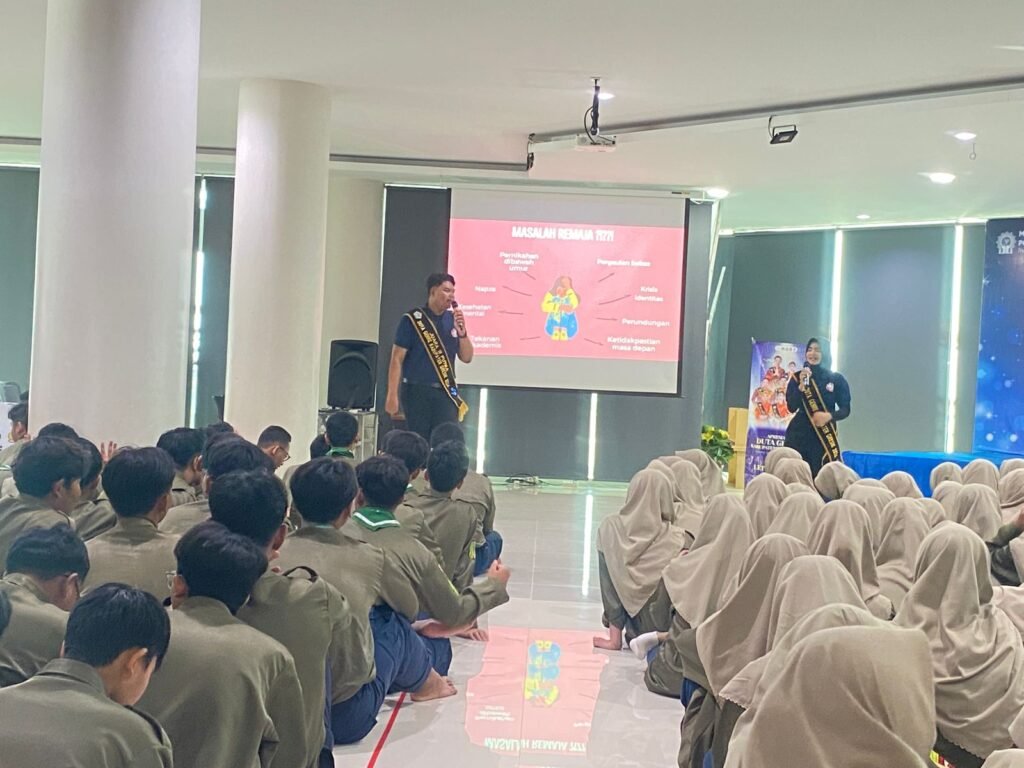 Duta Genre Gresik Kunjungi SMAMIO GKB, Edukasi Remaja tentang Pergaulan hingga Pernikahan Dini