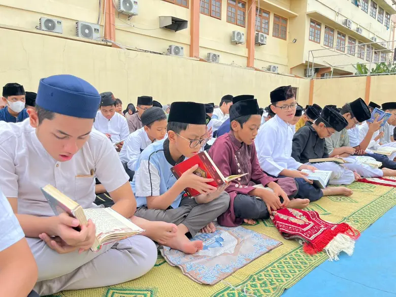 SMP Muhammadiyah PK Kottabarat Surakarta Isi Isra Mikraj dengan Kajian Keislaman (2)