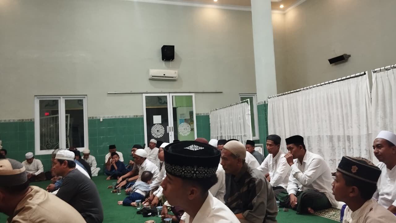 Sedia Payung Sebelum Hujan, Pesan Kesiapsiagaan Hidup dalam Kajian di Masjid Mujahidin Sumenep (2)
