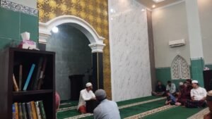 Sedia Payung Sebelum Hujan, Pesan Kesiapsiagaan Hidup dalam Kajian di Masjid Mujahidin Sumenep