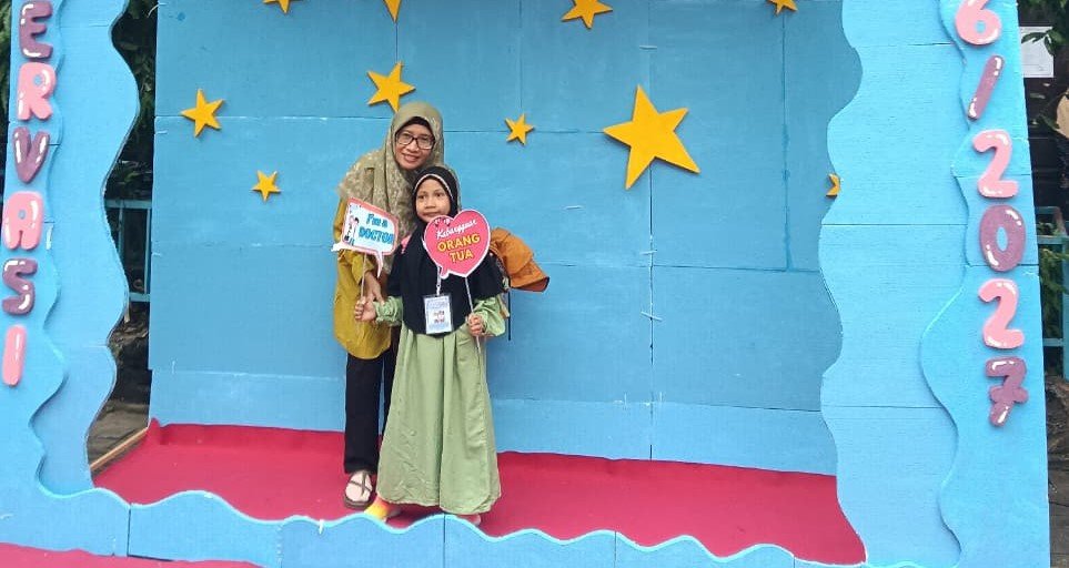 Observasi SPMB SDM Limas Penuh Inspiratif dan Berani Photobooth Bersama Orang Tua