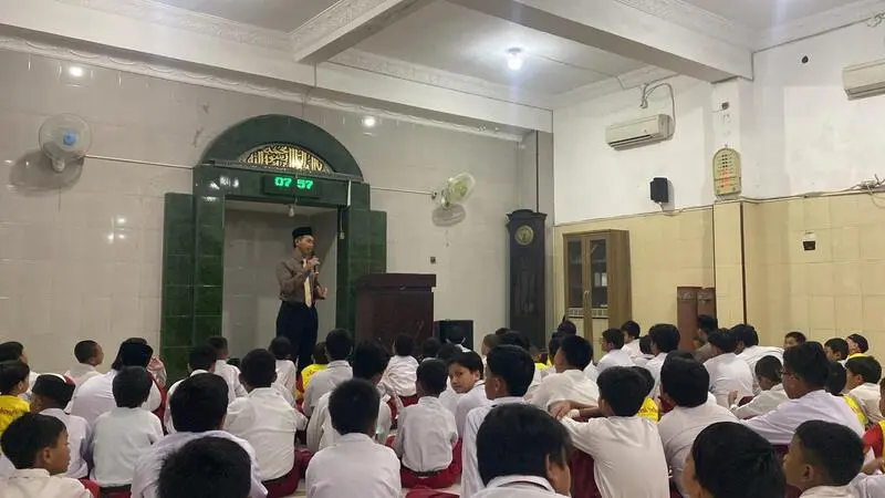 Awali Semester Genap 2026, Kepala SD Muhammadiyah 13 Surabaya Ajak Siswa Refleksi dan Tingkatkan Ibadah