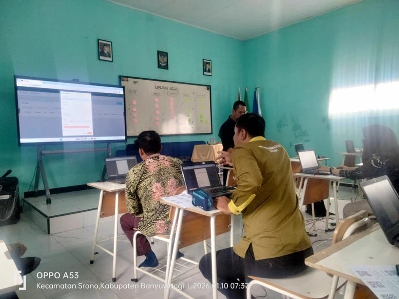 Dorong Transformasi Digital, SMK Muhammadiyah 5 Srono Gelar Bimtek Aplikasi Smart Gen