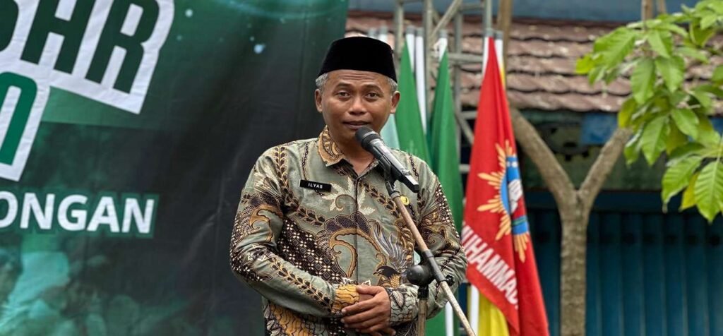Camat Mantup Hadir Kemah Akbar Hizbul Wathan dan Tekankan Kewaspadaan Perubahan Iklim